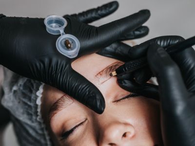 Microblading sourcils avant après