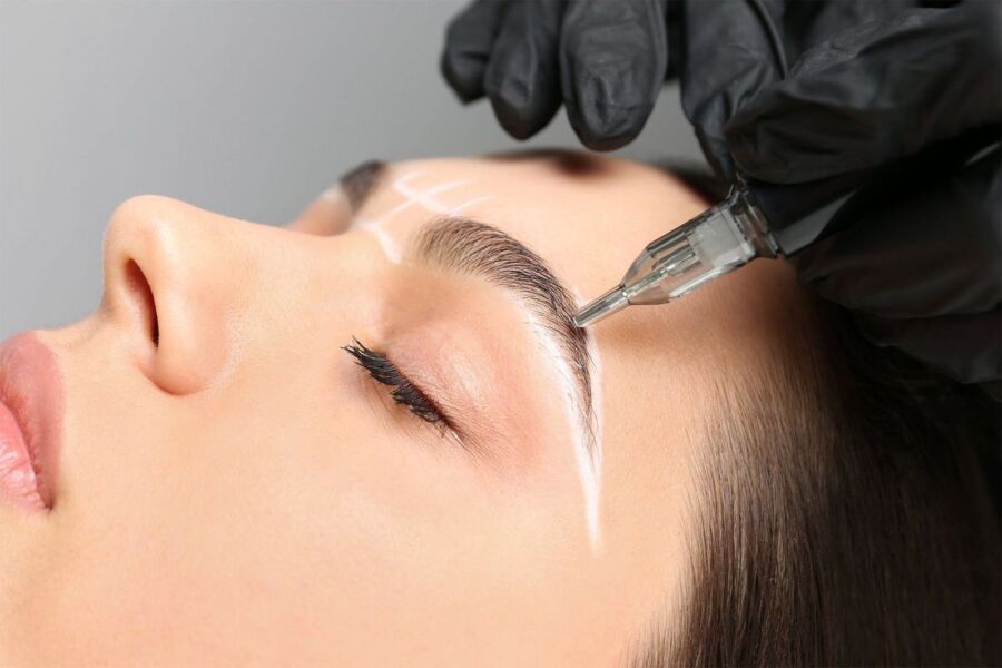 Microblading sourcils avant après