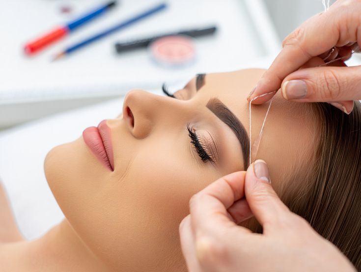 Microblading sourcils avant après