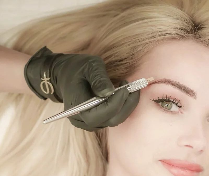 Tout savoir sur le microblading à cannes pour sublimer vos sourcils